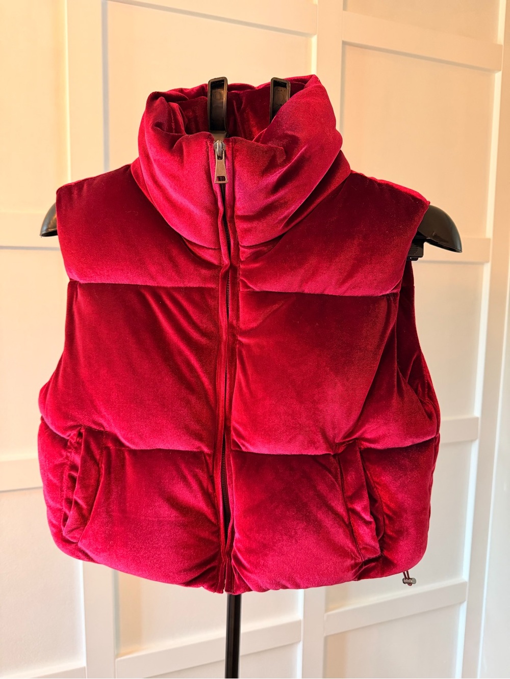 Stoosh Burgundy Velvet Puffer Vest | Cropped Zip Vest | Size Medium